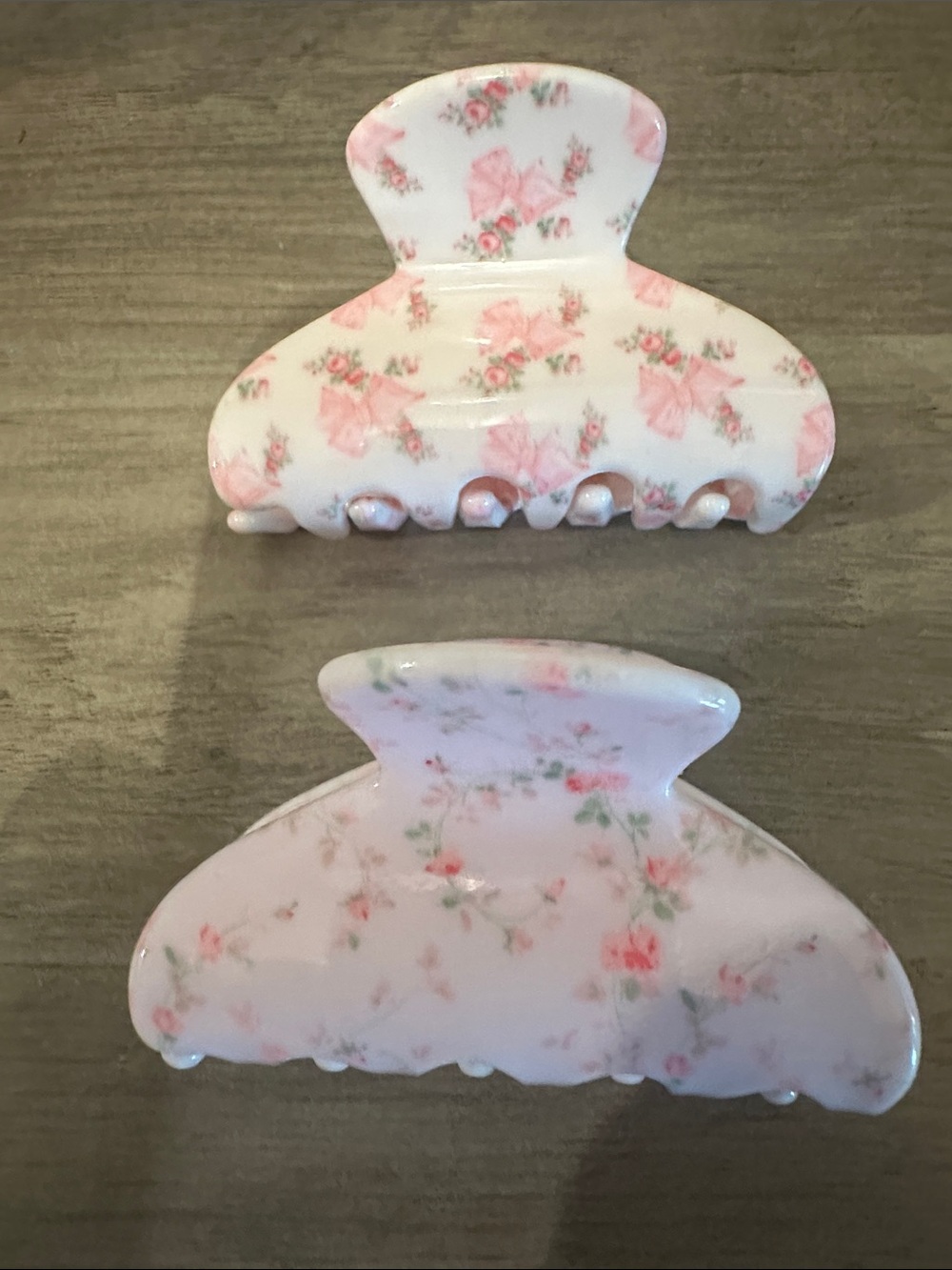 LoveShackFancy Pink Floral  Hair Claw Clip - Picture 2 of 4